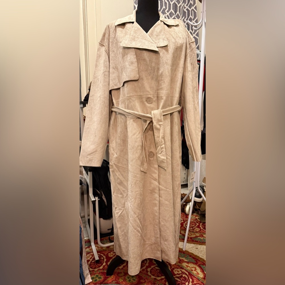 Black NYC free people trench coat. NWT size large!
